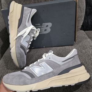 New Balance Men's Gray Sneakers